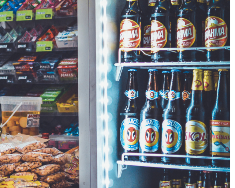 Cerveja tem deflação nos bares em julho, mas alta acima do IPCA no varejo