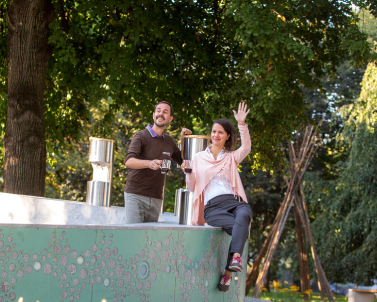 Fonte com cerveja de graça? Conheça atração em praça da Eslovênia que viralizou