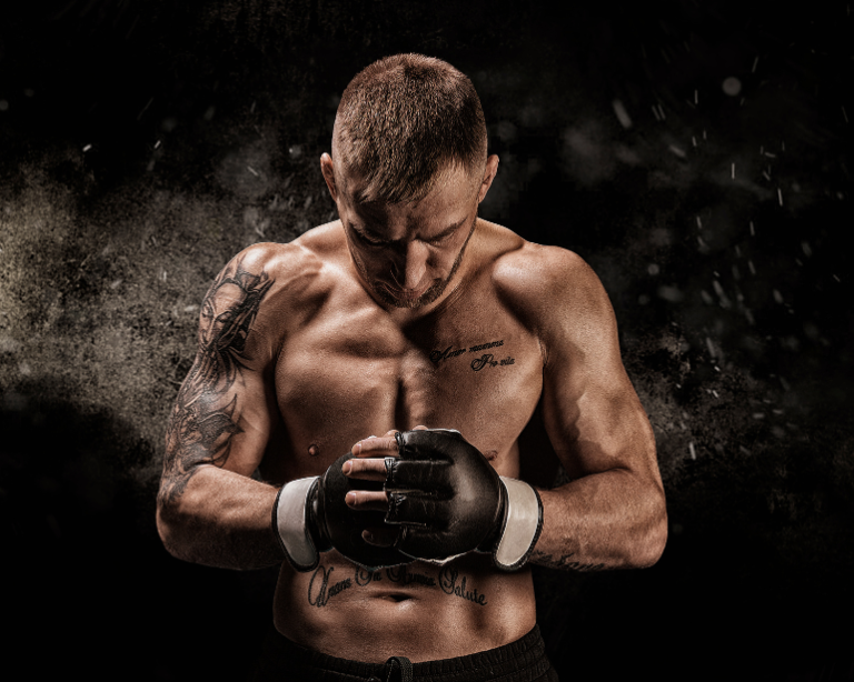 Bud Light investe no esporte após perder mercado e volta ao UFC