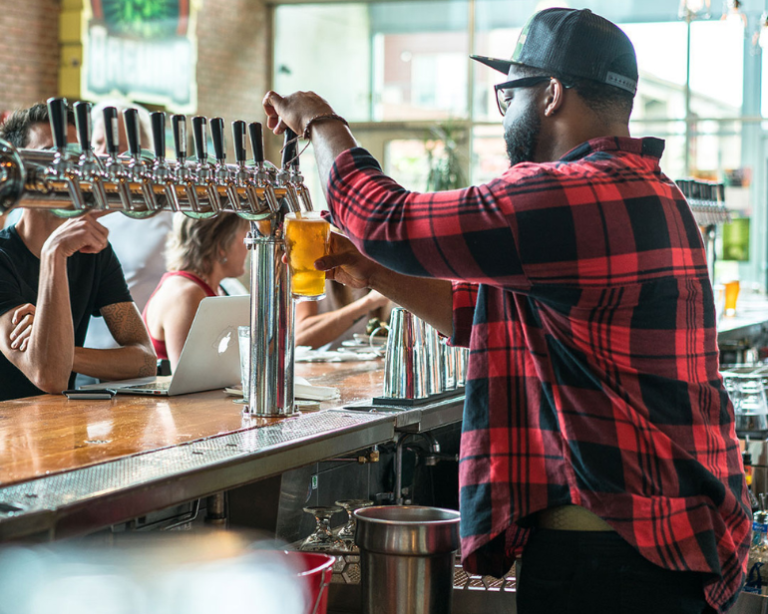 Produção de artesanais cai pelo 2º ano nos EUA, mas market share cresce