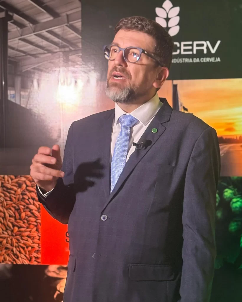 Hugo Caruso, diretor do Departamento de Inspeção de Produtos de Origem Vegetal (DIPOV) do Mapa, apresentou os números do novo anuário (Crédito: Marcelo Tárraga / Guia da Cerveja)