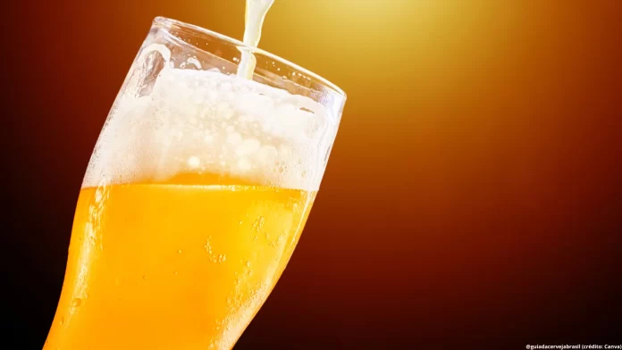 Cerveja sem álcool cresce mais de 530% em 2024 segundo Anuário da Cerveja 2025 (Crédito: Canva)