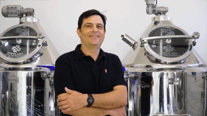 Premiada na etapa Norte da Copa Cerveja Brasil 2025 e fundada pelo engenheiro ambiental Gustavo Bonatto, a a Curiango Brew alia inovação e identidade regional (Crédito: Divulgação)