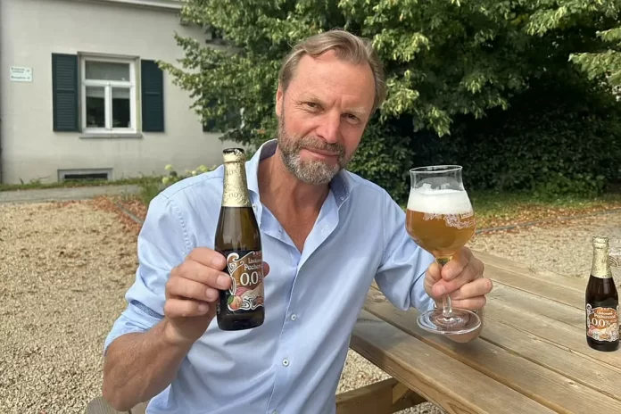 Geert Lindemans, sócio-proprietário que pertence à sexta geração da família no comando da Cervejaria Lindemans, diz que a nova versão da Pecheresse tem a 