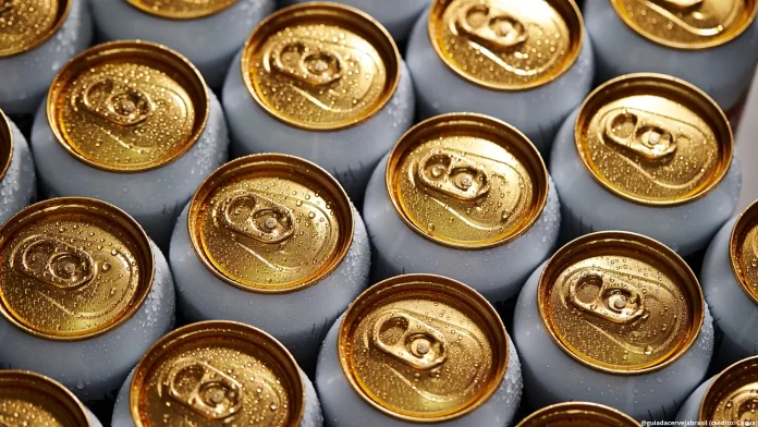 Isenção do Imposto de Renda até R$ 5 mil renderia 3 Skol ou Brahma ou uma Lagunitas IPA por dia (Crédito: Canva.com)