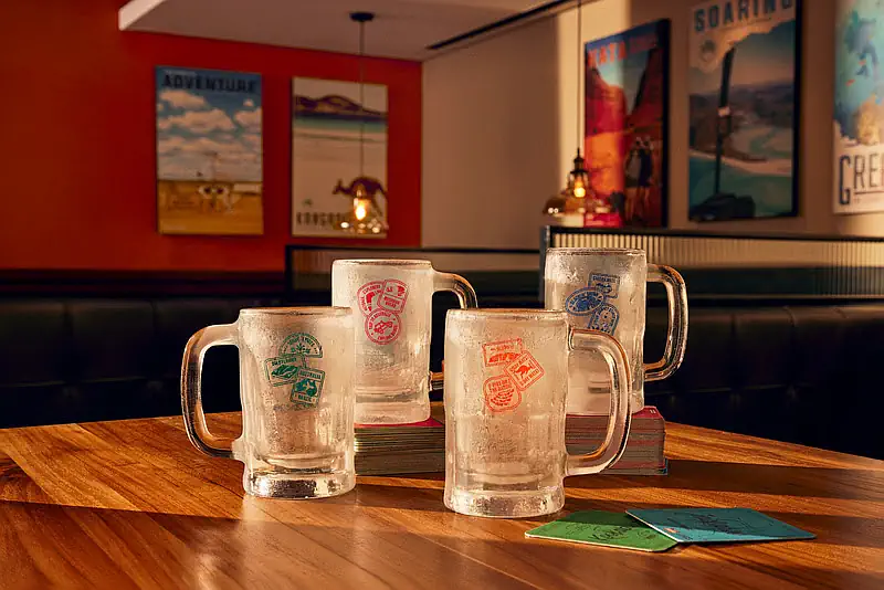 Canecas colecionáveis do Outback estão de volta (Crédito: Divulgação)