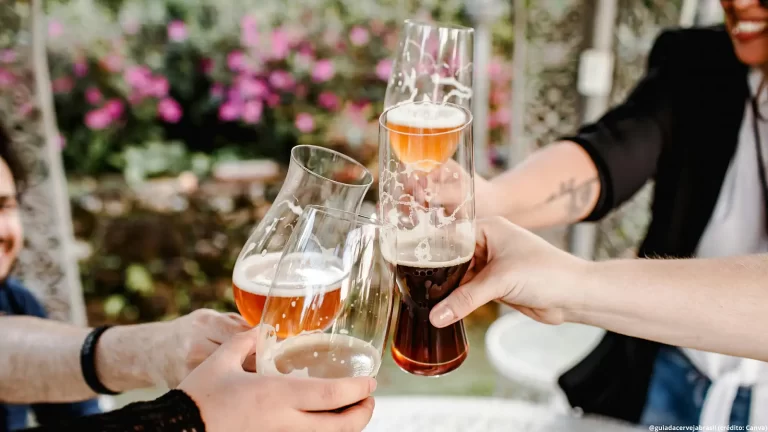 7 cervejas para harmonizar com as simpatias de Réveillon