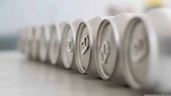 Brasil teve venda recorde de latas de alumínio e alto percentual de reciclagem segundo o Relatório Setorial ESG da Abralatas de 2025.(Crédito: Canva.com)