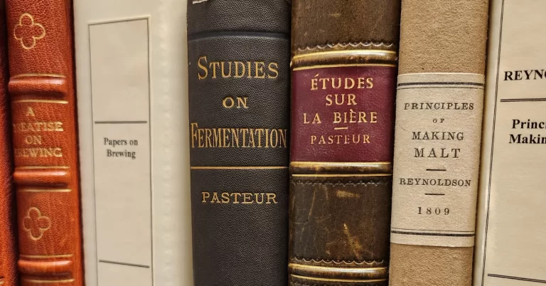 A história da cerveja em Oxford: uma biblioteca do tempo cervejeiro