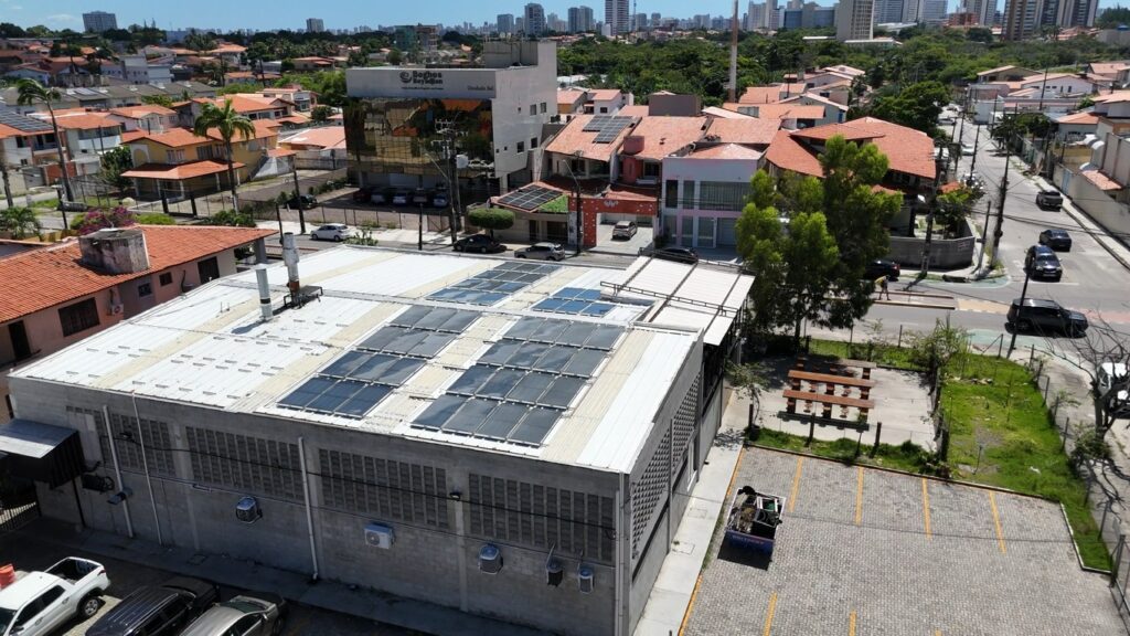 Placa de energia solar térmica. (Foto: Divulgação)