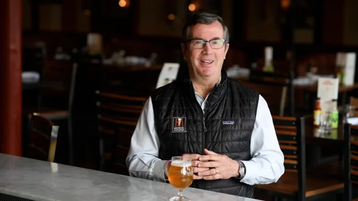 Bob Pease, executivo que liderou por mais de três décadas a Brewers Association, é uma das principais atrações da 19ª edição do Congresso Brasileiro de Ciência e Tecnologia Cervejeira (Crédito: Arquivo Pessoal)