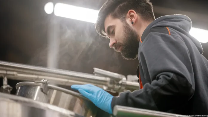 Cervejarias ciganas são muitas vezes o primeiro passo de hobbystas ou empreendedores na profissionalização dentro do meio cervejeiro (Crédito: Canva.com)