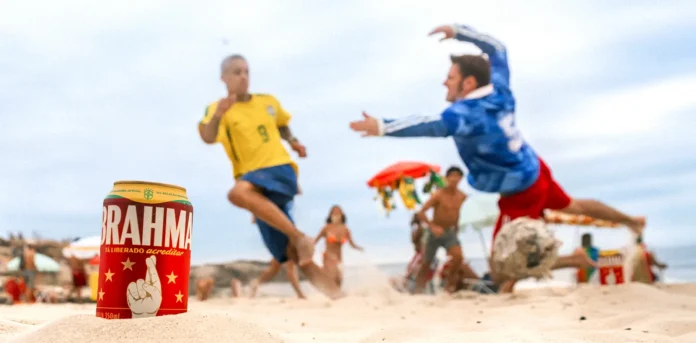 Ambev utiliza a estratégia de latas comemorativas na campanha 
