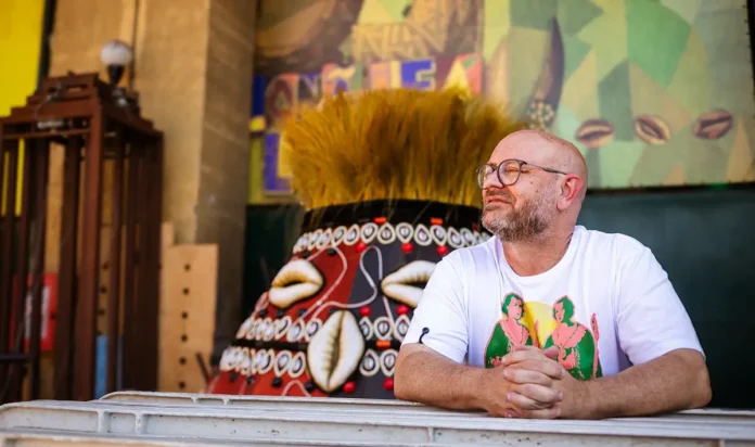 Historiador e pesquisador, Luiz Antônio Simas explica como a cerveja interage com a cultura brasileira (Crédito: Reprodução / Site Luiz Antônio Simas)
