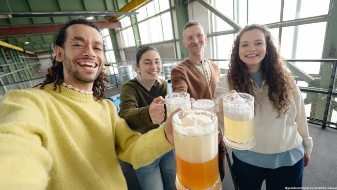 A pesquisa também revela que a Geração Z não está rejeitando o álcool. No entanto, está reescrevendo as regras de como ele é consumido (Crédito: Canva.com)