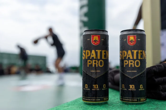 Spaten Fight Night 3 também foca no novo lançamento da Ambev, a Spaten Pro, cerveja sem álcool com 10 gramas de proteína (Crédito: Divulgação)