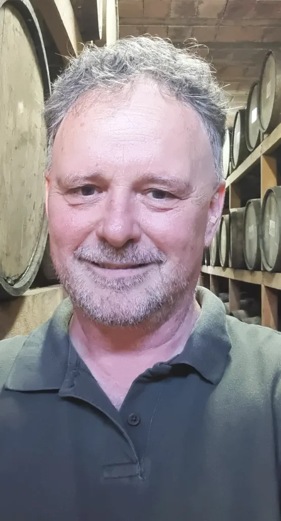 Agenor Maccari é um dos maiores conhecedores de maderias brasileiras foi professor da UFPR e é hoje sócio da 277 Craft Beer (Foto: Arquivo Pessoal)